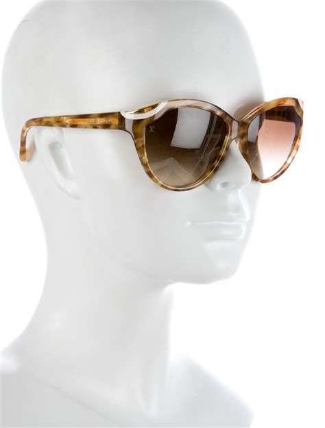 .louis vuitton ivy cat eye sunglasses|LV Split Cat Eye Sunglasses .